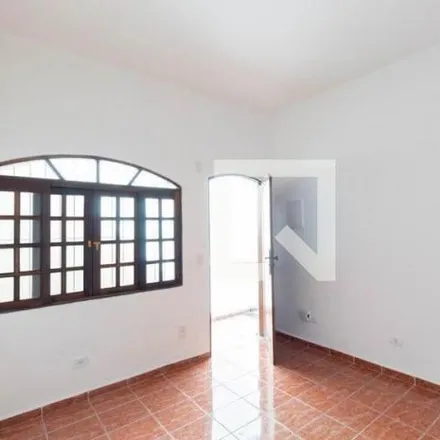 Rent this 2 bed house on Escola São José de Vila Matilde in Rua Dona Escolástica Melchert da Fonseca 108, Vila Guilhermina