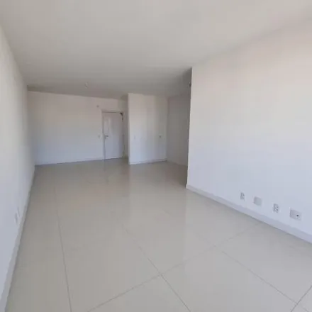 Buy this 2 bed apartment on Rua Professora Antonieta de Barros in Canto, Florianópolis - SC
