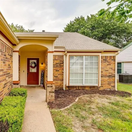 Image 3 - 2620 Creekwood Ln, Fort Worth, Texas, 76123 - House for sale