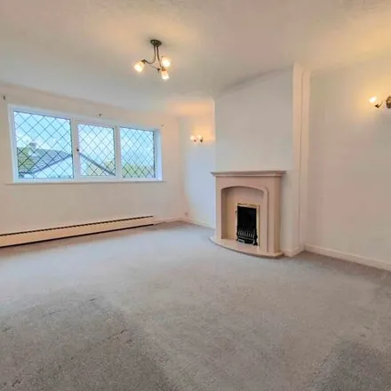 Image 2 - Wood View Grove, Brighouse, HD6 2EH, United Kingdom - Duplex for sale
