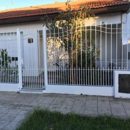 Buy this 2 bed house on Avenida Caseros in Nuevo Quilmes, 1875 Don Bosco