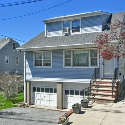 Buy this 5 bed house on 81 Wagaraw Boulevard in Prospect Park, Passaic County