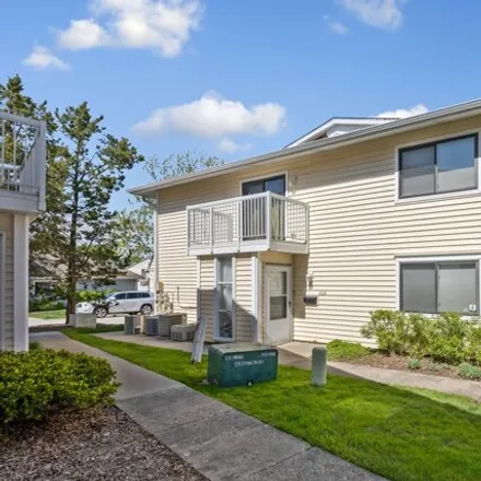 Buy this 2 bed condo on 6 North Waterford Drive in Schaumburg, IL 60194