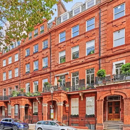 Rent this 2 bed apartment on 11 Cadogan Square in London, SW1X 0JX