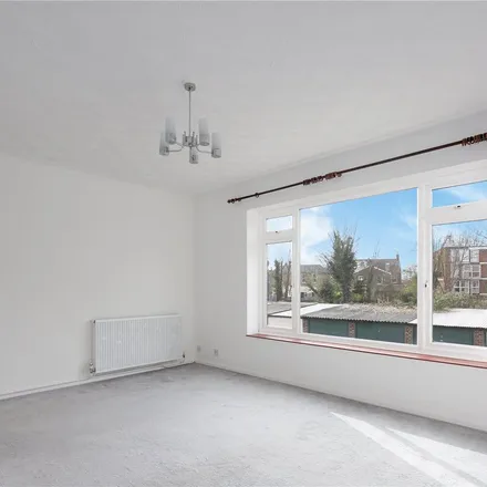 Rent this 2 bed apartment on New Wanstead in London, E11 2SF