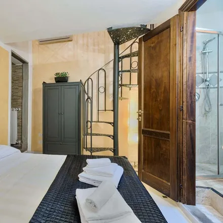 Image 5 - Borgo Tegolaio, 29 R, 50125 Florence FI, Italy - Apartment for rent