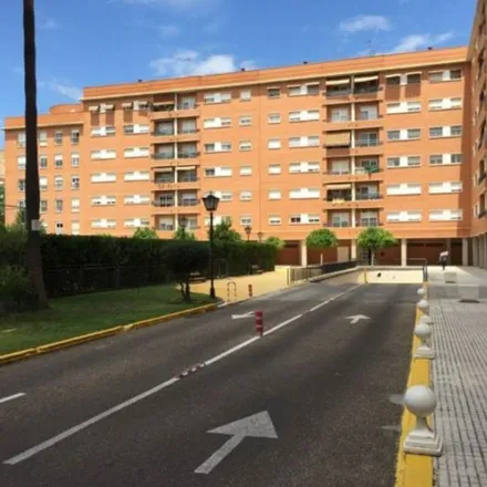 Image 3 - Calle Tharsis, 41008 Seville, Spain - Apartment for rent
