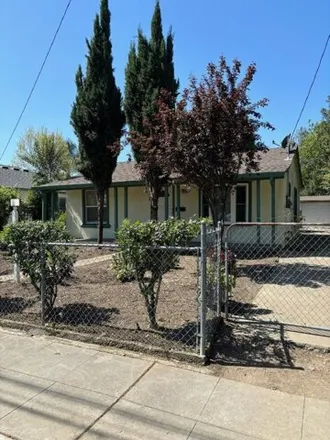 Buy this 2 bed house on 519 North 18th Street in San Jose, CA 95112
