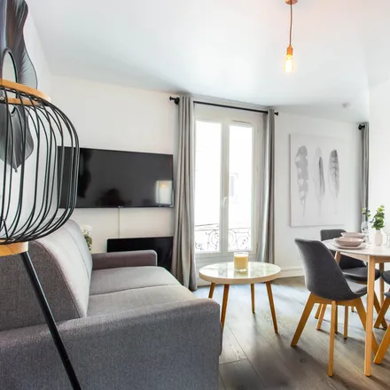 Rent this 2 bed apartment on 26 Rue des Trois Frères in 75018 Paris, France