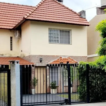 Buy this 3 bed house on Intendente Carlos Ratti 515 in Partido de Ituzaingó, B1714 LVH Ituzaingó