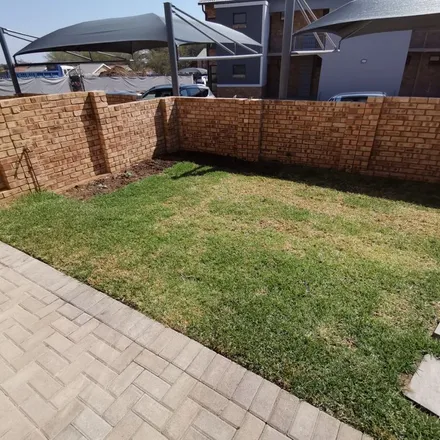 Image 2 - Felicia Street, Fir Grove, Akasia, 0118, South Africa - Townhouse for rent