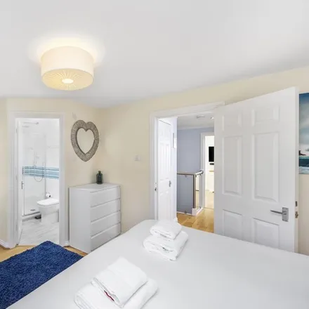 Image 3 - Neptune Court, The Strand, Roedean, BN2 5SJ, United Kingdom - Apartment for rent