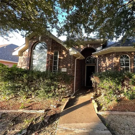 Buy this 3 bed house on 2704 Crystal Falls Drive in Mesquite, TX 75181