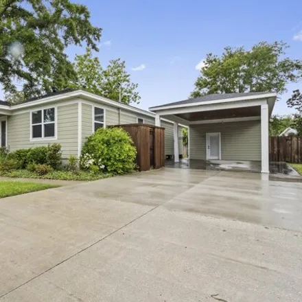 Image 2 - 102 North Island View Avenue, Long Beach, MS 39560, USA - House for sale