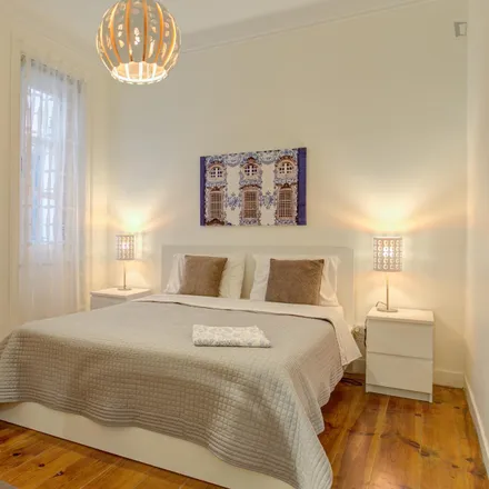 Rent this 5 bed room on Rua Gonçalves Crespo 38 in 1050-085 Lisbon, Portugal