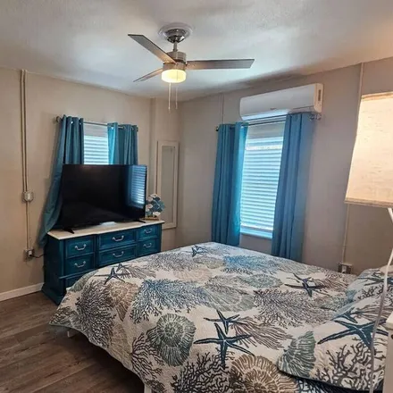 Image 2 - Madeira Beach, FL, 33708 - Apartment for rent