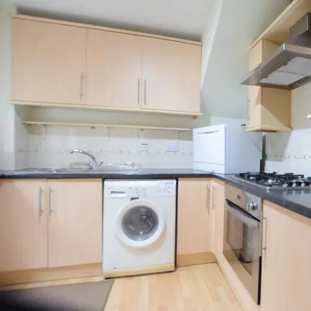 Image 3 - unnamed road, Cardiff, CF14 9ET, United Kingdom - Townhouse for rent