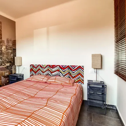Rent this studio apartment on Carrer del Carme in 64, 08001 Barcelona