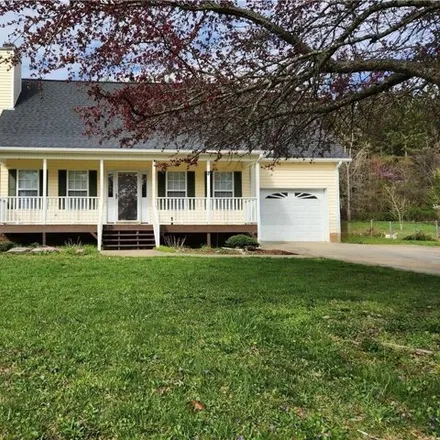 Rent this 3 bed house on 122 Summit Drive in Mocksville, NC 27028