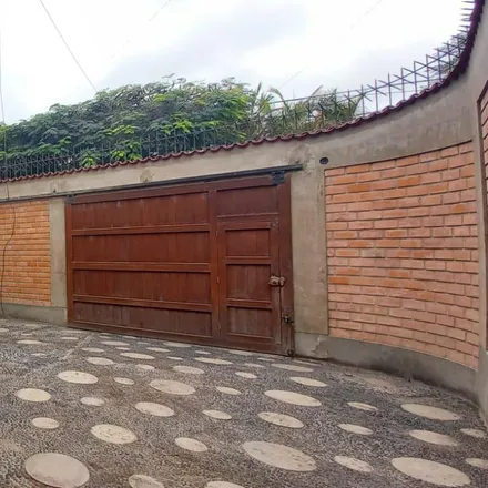 Buy this studio house on Calle Doña Cecilia in Santiago de Surco, Lima Metropolitan Area 15038