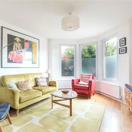 Image 5 - 170 Northcote Road, London, E17 7DH, United Kingdom - Townhouse for sale
