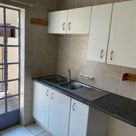 Image 1 - Northgate Mall, Doncaster Drive, Johannesburg Ward 114, Randburg, 2188, South Africa - Townhouse for rent