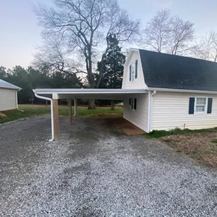 Rent this 1 bed house on 393 Sanford Lane in Lawrence County, TN 38464
