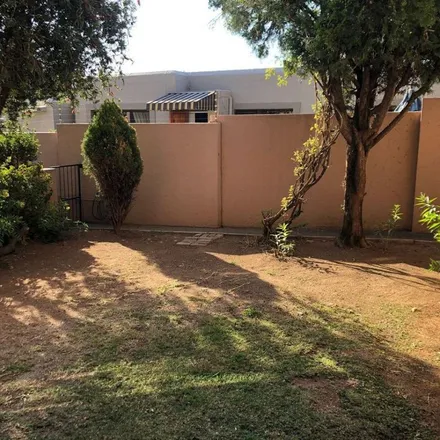 Rent this 1 bed townhouse on Livigno in Radiokop, Roodepoort