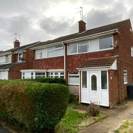 Buy this 3 bed duplex on Ridgestone Avenue in Hull, HU11 4AJ