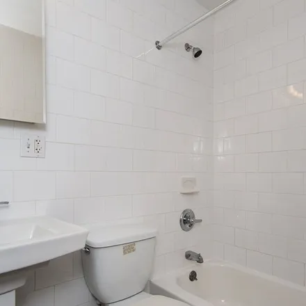 Rent this 1 bed apartment on 150 East 27th Street in New York, NY 10016