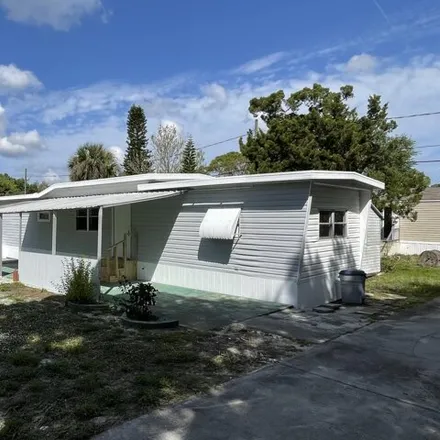Buy this studio apartment on 322 Akorn St in Cocoa, Florida