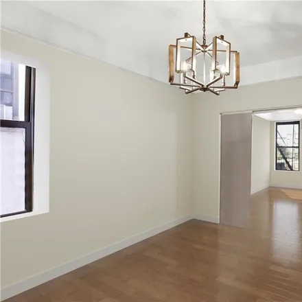 Image 4 - 99 1st Place, New York, NY 11231, USA - Townhouse for sale