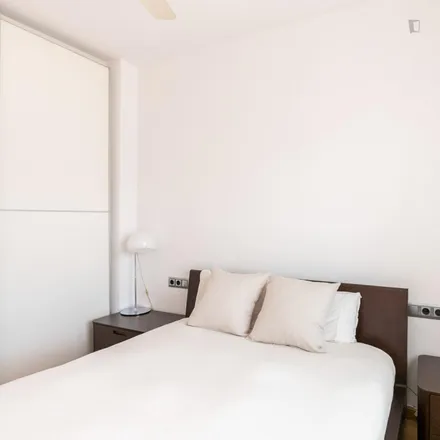 Image 2 - Carrer de los Castillejos, 280, 08025 Barcelona, Spain - Apartment for rent