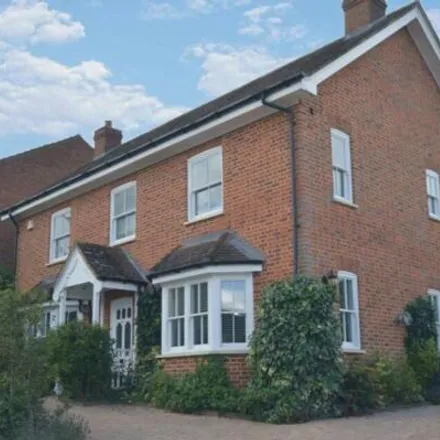 Buy this 5 bed house on Mount Pleasant in Aspley Guise, MK17 8JU