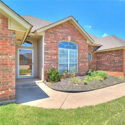 Rent this 3 bed house on 4104 Castlerock Road in Norman, OK 73072