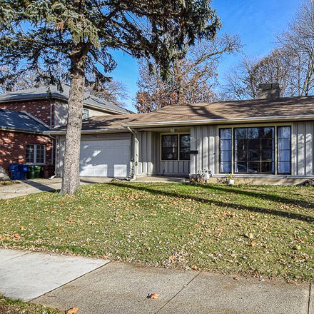 Rent this 3 bed house on 9401 50th Avenue in Oak Lawn, IL 60453