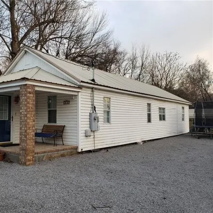 Buy this 3 bed house on 614 East University Street in Hico, Siloam Springs