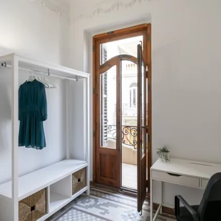 Rent this 7 bed room on Tommy Mel's in Carrer del Convent de Santa Clara, 8