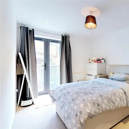 Image 4 - 18, 20 Pindoria Mews, Spitalfields, London, E1 6SD, United Kingdom - Apartment for rent