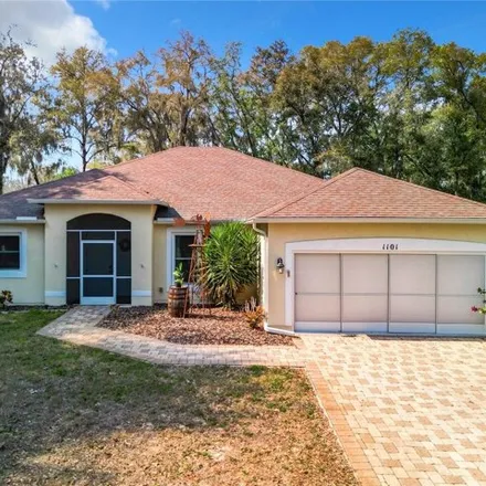 Buy this 4 bed house on South Chateau Point in Citrus County, FL 34450