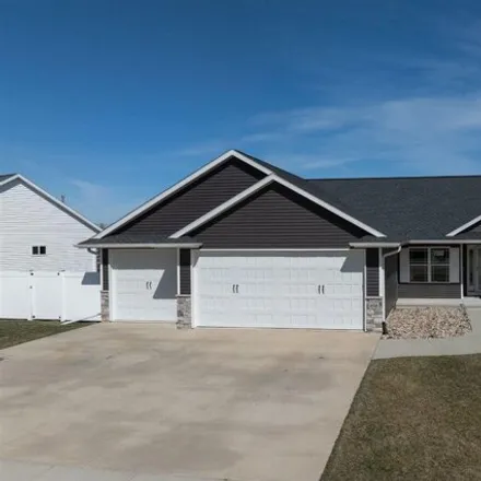 Buy this 4 bed house on 686 Valley Drive in Atkins, IA 52206