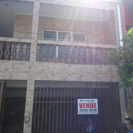 Buy this 2 bed house on Escola Estadual Hélio Del Cístia in Rua Aristides de Barros s/nº, Jardim São Guilherme I