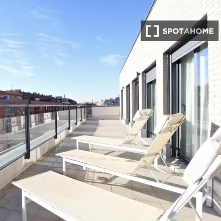 Rent this 3 bed apartment on Avenida de la Ciudad de Barcelona in 95, 28007 Madrid