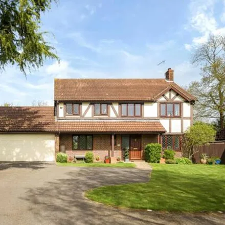 Image 1 - Silver Birches, 18 Winterpit Close, Nuthurst, RH13 6JY, United Kingdom - House for sale