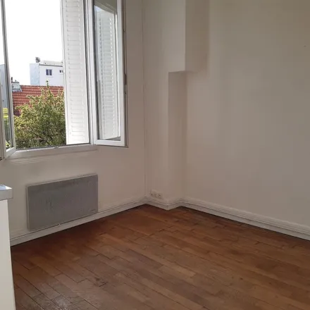 Rent this 1 bed apartment on 53 Rue Nicolas Bornier in 21000 Dijon, France