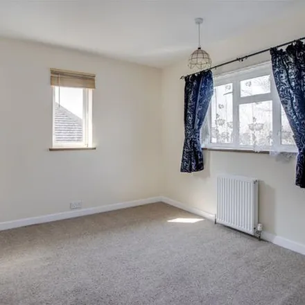 Image 3 - Hamilton Road, High Wycombe, HP13 5BJ, United Kingdom - Apartment for rent