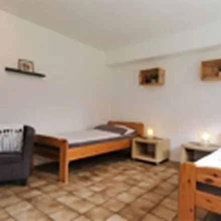 Rent this 2 bed apartment on Traberhof Kaiser in Kaiserweg, 21218 Seevetal