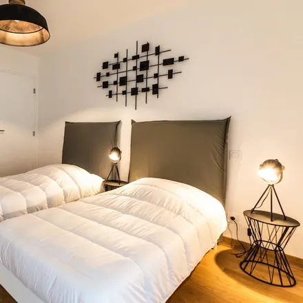 Rent this 2 bed apartment on 20169 Bonifacio / Bunifaziu