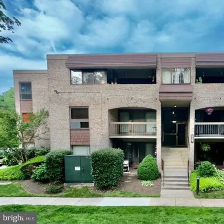 Image 1 - 429 Christopher Avenue, Gaithersburg, MD 29877, USA - Condo for sale