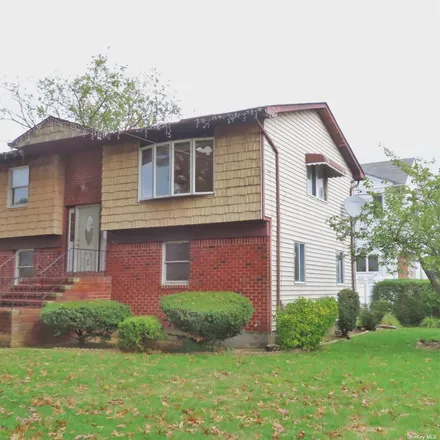 Buy this 4 bed house on 1429 Arndt Place in Baldwin, NY 11510